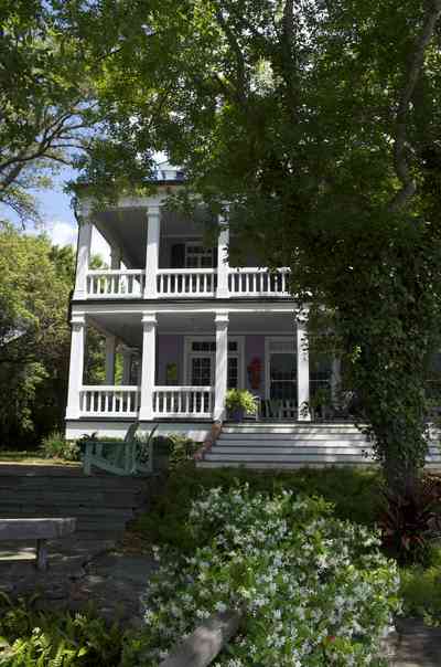 14830+Innerarity+Point+Rd-patio_03.jpg:  