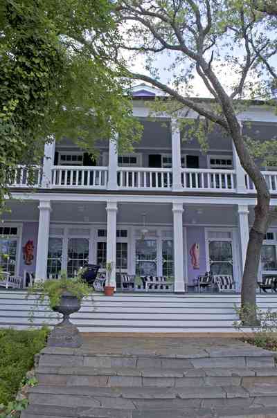 14830+Innerarity+Point+Rd-water+facade_01.jpg:  