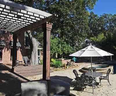 300+Woodbridge+Circle-patio_07.jpg:  