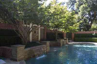 300+Woodbridge+Circle-swimming+pool_01.jpg:  