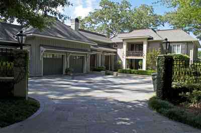 313+Woodbridge+Dr-facade_01+.jpg:  