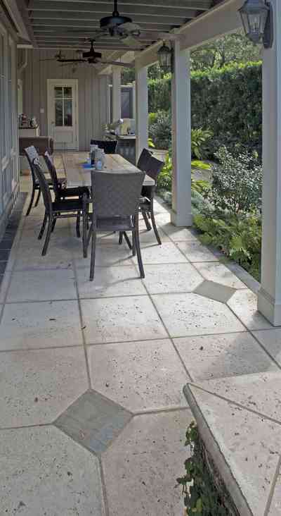 313+Woodbridge+Dr-patio_05.jpg:  