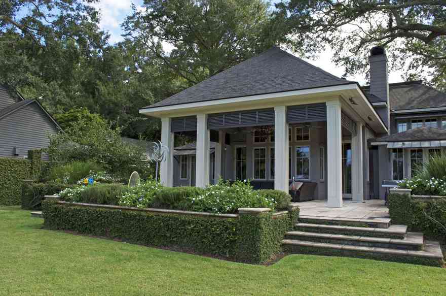 313+Woodbridge+Dr-rear+facade_02.jpg:  