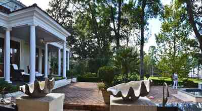 319+Woodbridge+Dr-rear+facade_02.jpg:  