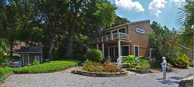 409+Montrose+Blvd-facade_01.jpg:  flagstone, fieldstone, oak tree, , 
