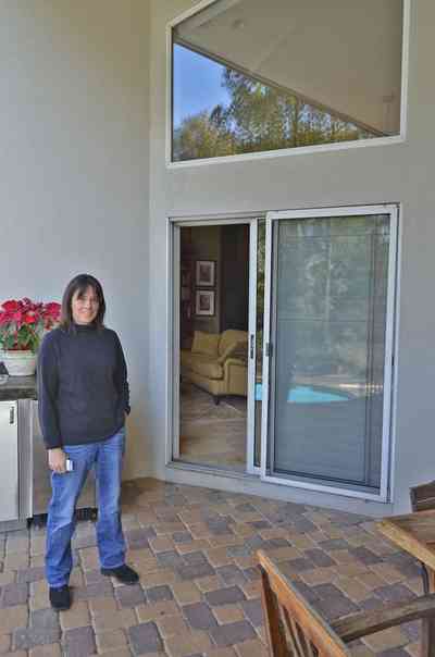 5527+oakmont+dr-patio+door_02.jpg:  