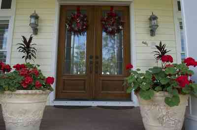 5850+Innerarity+Point+Rd-front+yard_04.jpg:  