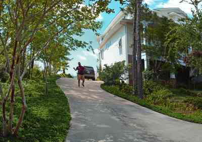 5850+Innerarity+Point+Rd-front+yard_05.jpg:  