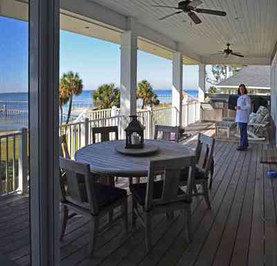 7+Beach+Dr-backporch_02_1840909135.jpg:  