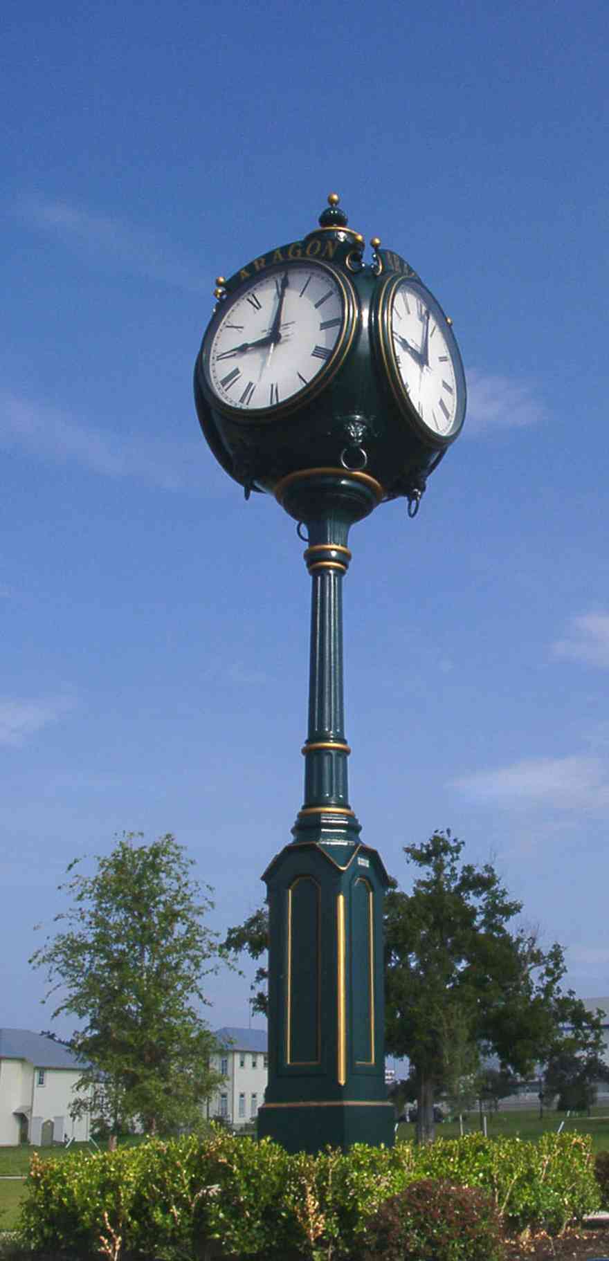 Aragon:-Clock_01.jpg:  clock, 