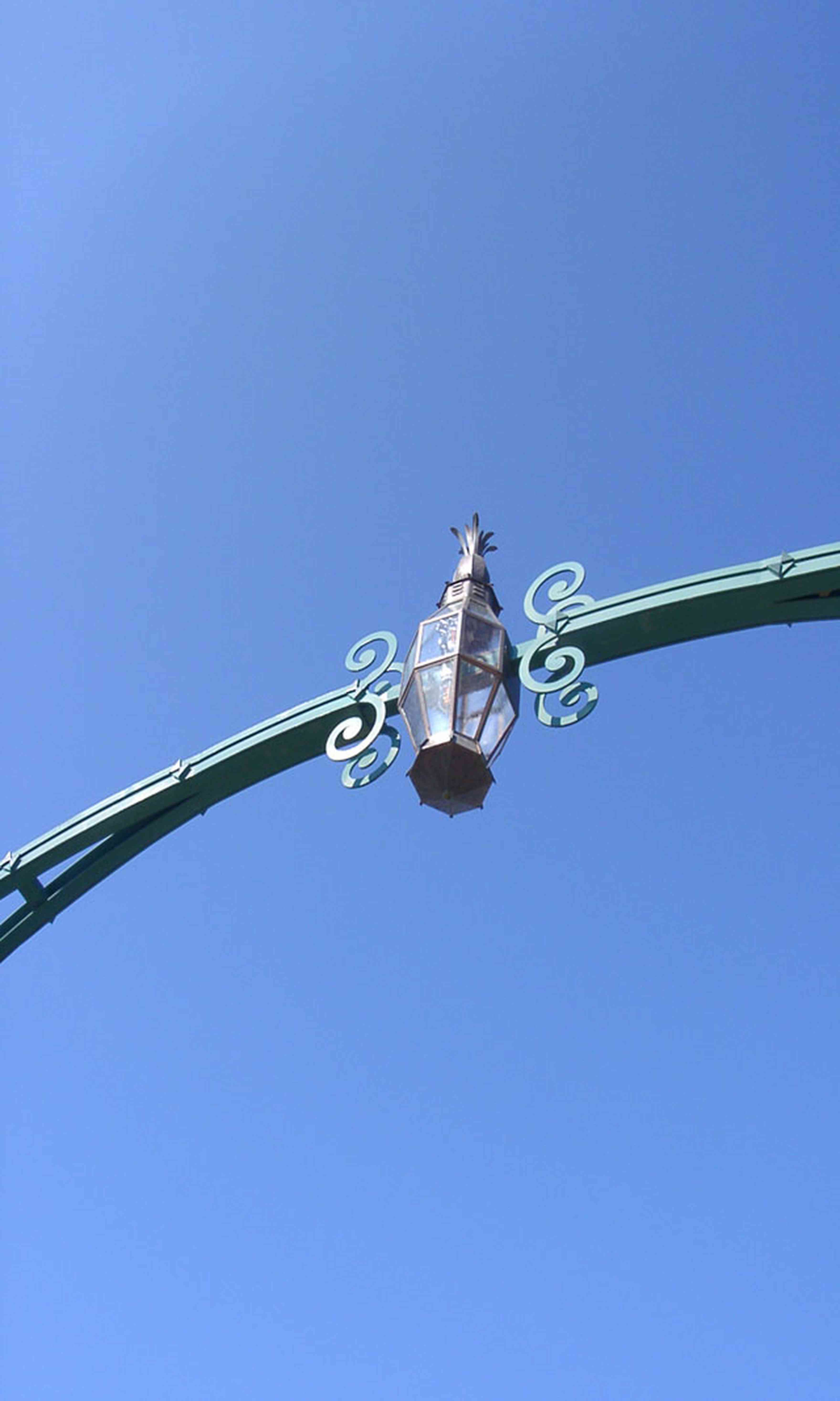 Aragon:-Gateway-Arch_01.jpg:  arch, carriage light, archway, gateway