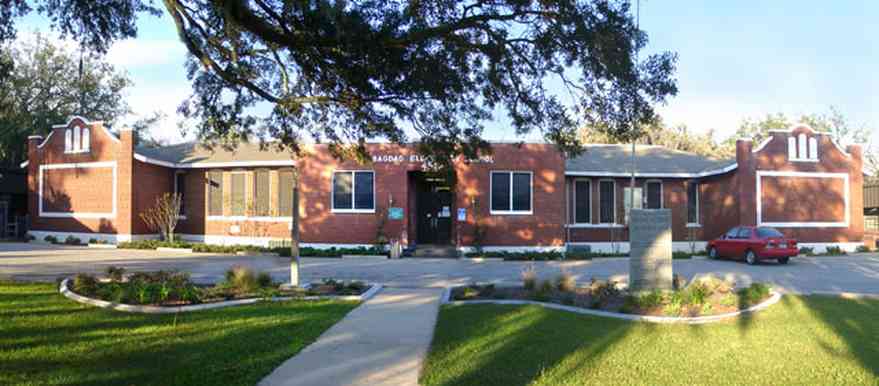 Bagdad:-Elementary-School_01.jpg:  brick schoolhouse, oak tree , 