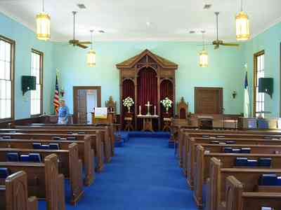 Bagdad:-Methodist-Church_05.jpg:  victorian church, altar, pew, pulpit, , 
