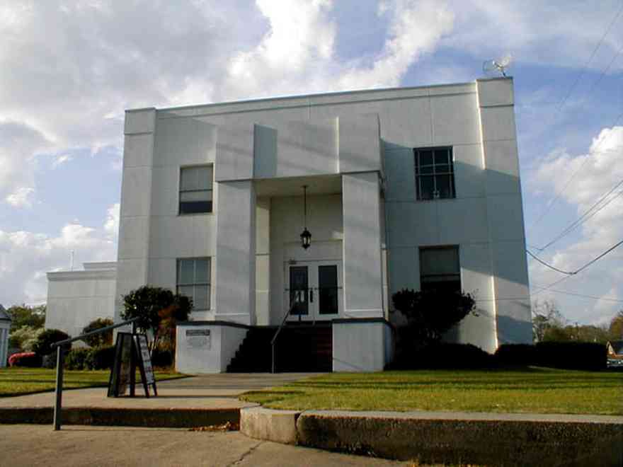 Brewton:-Courthouse_01.jpg:  wpa, courthouse, church, steeple