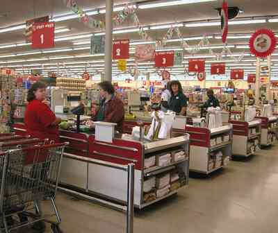 Century:-Piggly-Wiggly-Supermarket_03.jpg:  chain store, supermarket, grocery store, check-out line, conveyor belt, grocery cart