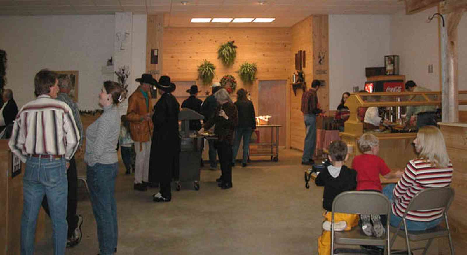 Chumuckla:-Farmers-Opry_10.jpg:  dinner, country style dining, buffet line, dance hall, music, country music