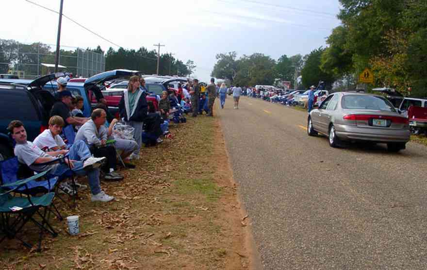 Chumuckla:-Hwy-182_01.jpg Chumuckla:-Hwy-182_01.jpg: christmas parade, rural highway, redneck