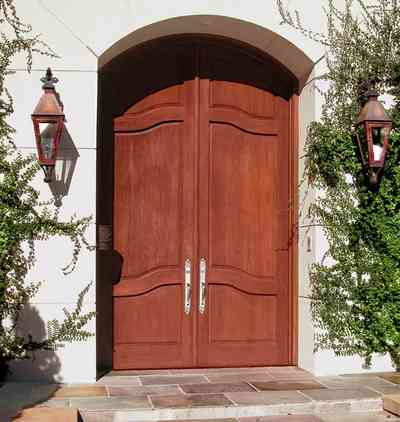 East-Hill:-3920-Menendez-Drive_02.jpg East-Hill:-3920-Menendez-Drive_02.jpg: french doors, gas lanterns, stone facade