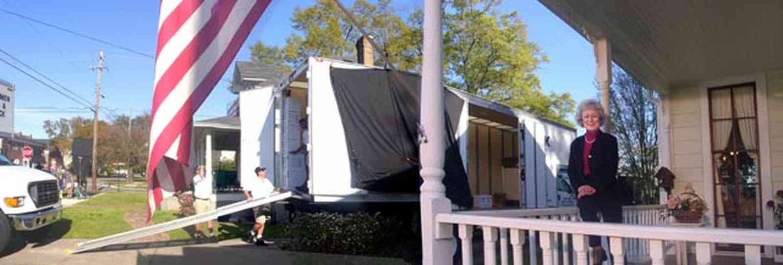 East-Hill:-Jackson-Hill-Antiques_tmaat14.jpg:  porch, antique shop , 