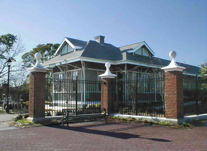 Foley:-Train-Station_01.jpg:  train, locomotive, depot, train station, victorian architecture, caboose, alabama