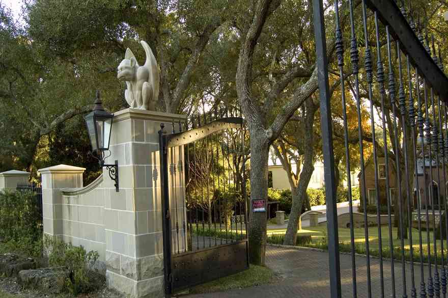 gulf+breeze-111+shoreline+dr_01.jpg:  