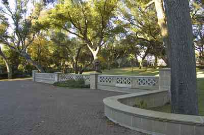 gulf+breeze-111+shoreline-front+drive_01.jpg:  , 