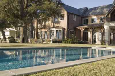 gulf+breeze-111+shoreline-patio_07.jpg:  , 