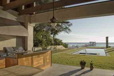 gulf+breeze-111+shoreline-patio_08.jpg:  , 