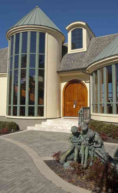 gulf+breeze-peake_27_s+point-couch+dreams-facade_03.jpg:  