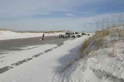 gulf+beach+islands+national+seashore-parking+lot_02.jpg:  
