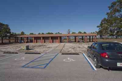 12-31-09+gins+battery+worth+picnic+area-shelter.jpg:  