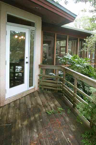 Gulf-Breeze:-92-High-Point-Drive_15.jpg:  deck, porch, railing, screened in porch, balcony, 