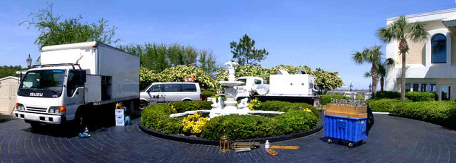 Gulf-Breeze:-Levin-House_15.jpg:  palm tree, roy jones, mansion, fred levin, camera truck, sound van, generator power plant