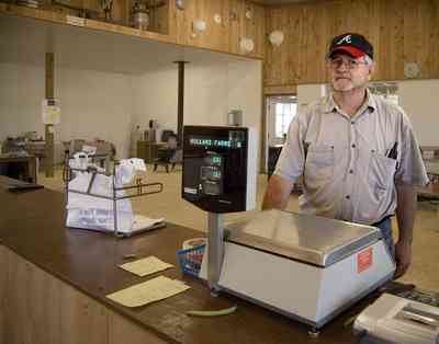 06_23_07+Holland+Farms_02+WEB.jpg:  truck farm, boiled peanuts, barn, 