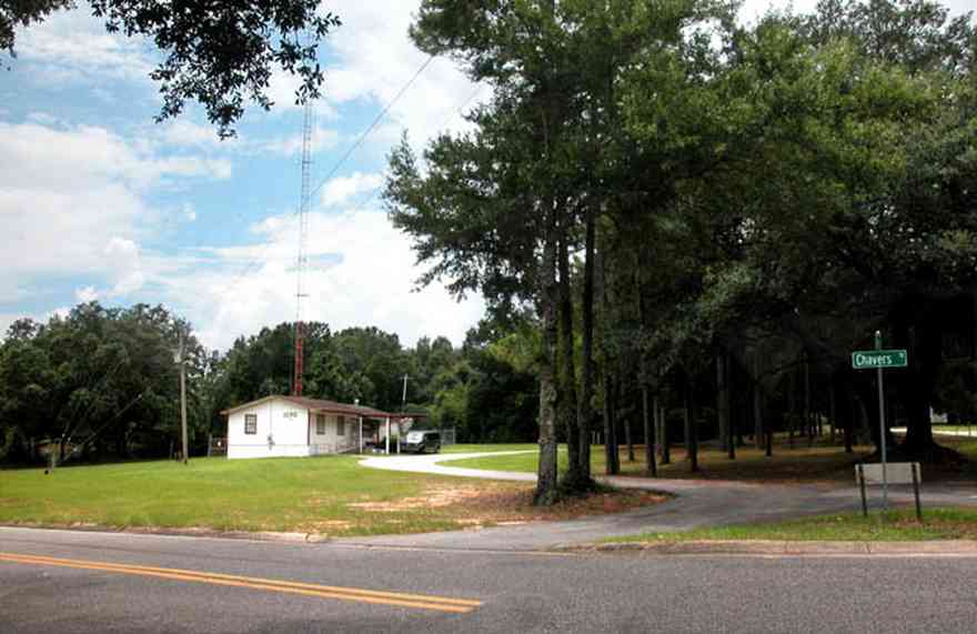 Milton:-WECM_02.jpg:  radio station, oak grove, oak trees, radio tower, transmission tower, christian radio station, a m radio