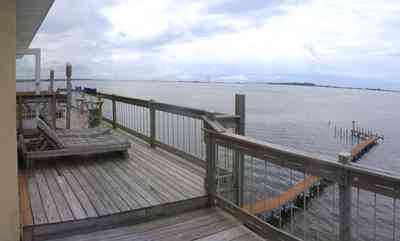 Navarre:-Biscayne-Pointe-Drive-House_15.jpg:  deck, porch, pier, house, santa rosa bay