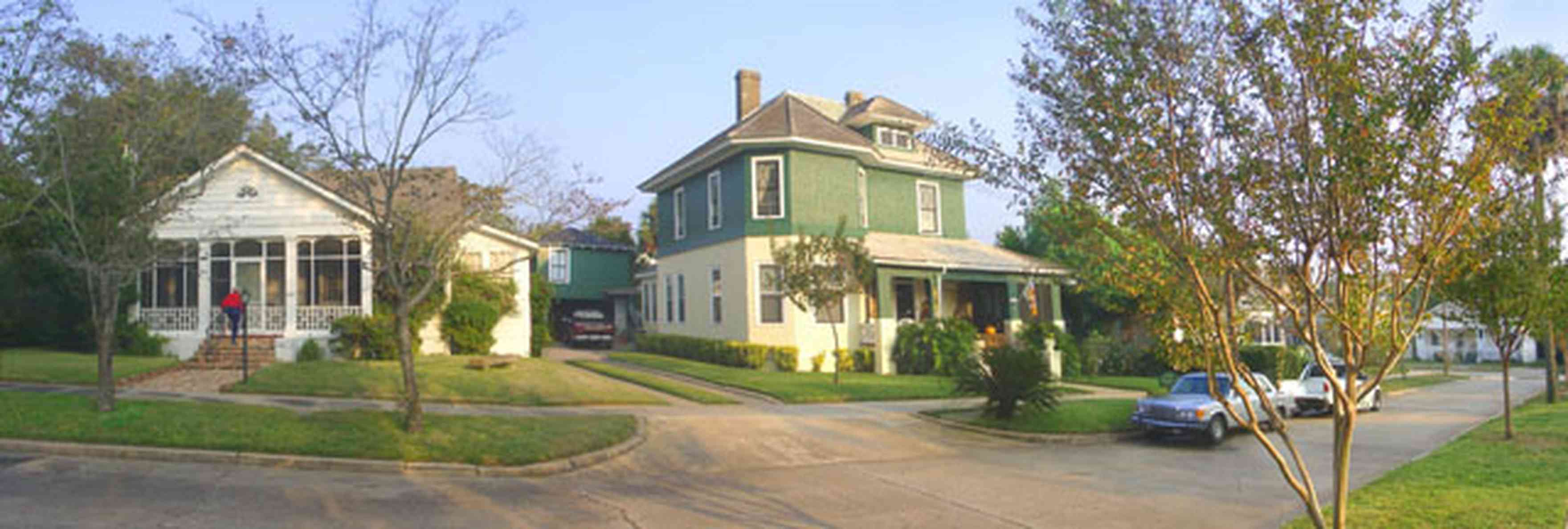 North-Hill:-1008-Reus-Street_SE-06.jpg:  alabama square, north hill preservation district