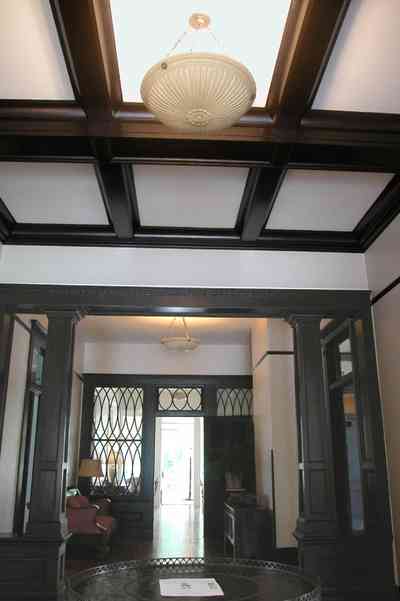 North-Hill:-116-DeSoto-St_02b.jpg:  hall, entry, coffered ceiling, columns