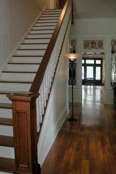 North-Hill:-116-DeSoto-St_02g.jpg:  staircase, central hall, floor lamp