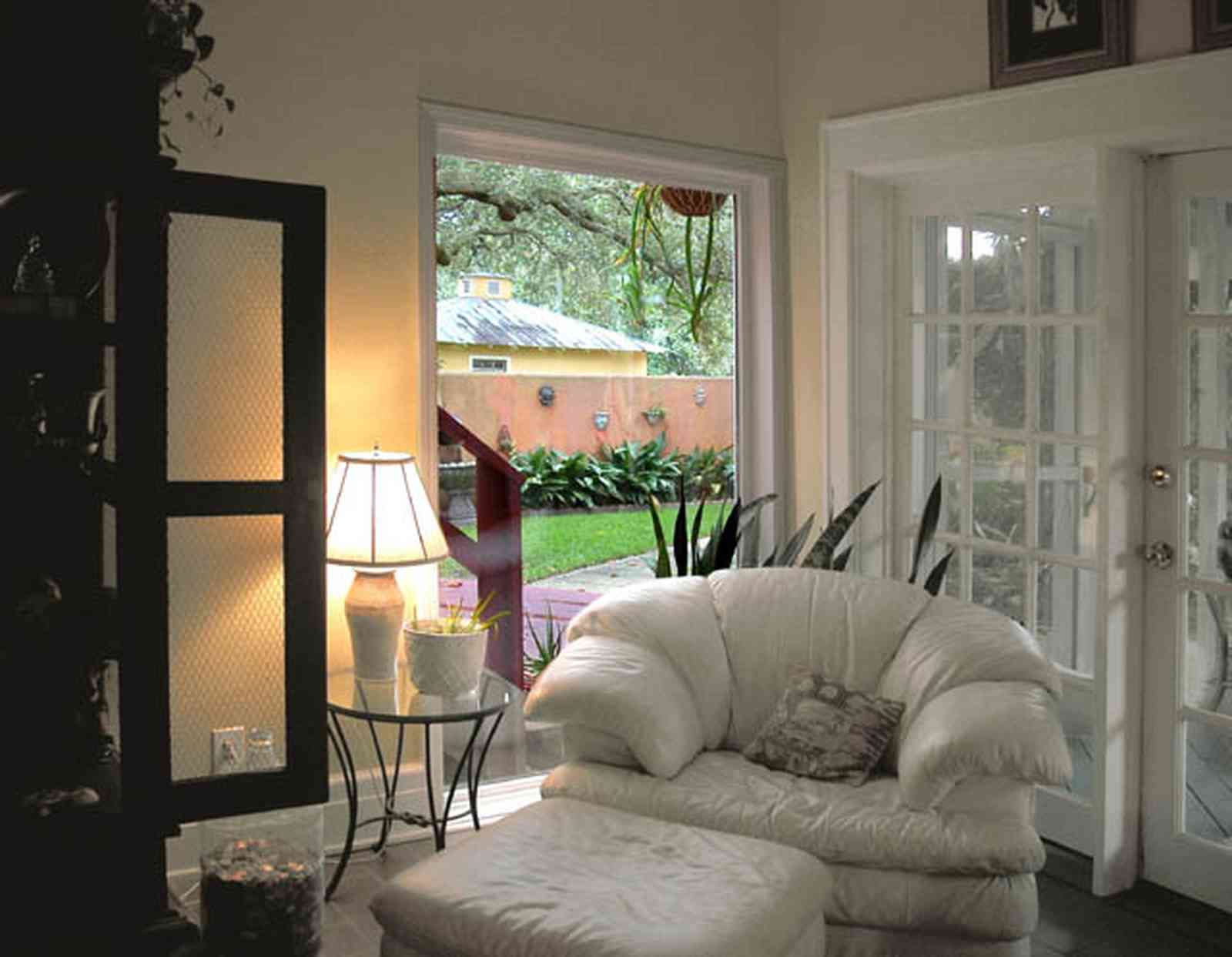 North-Hill:-123-West-Lloyd-Street_32.jpg:  easy chair, leather chair, garden view, terrace, patio, deck, family room, french door screen porch