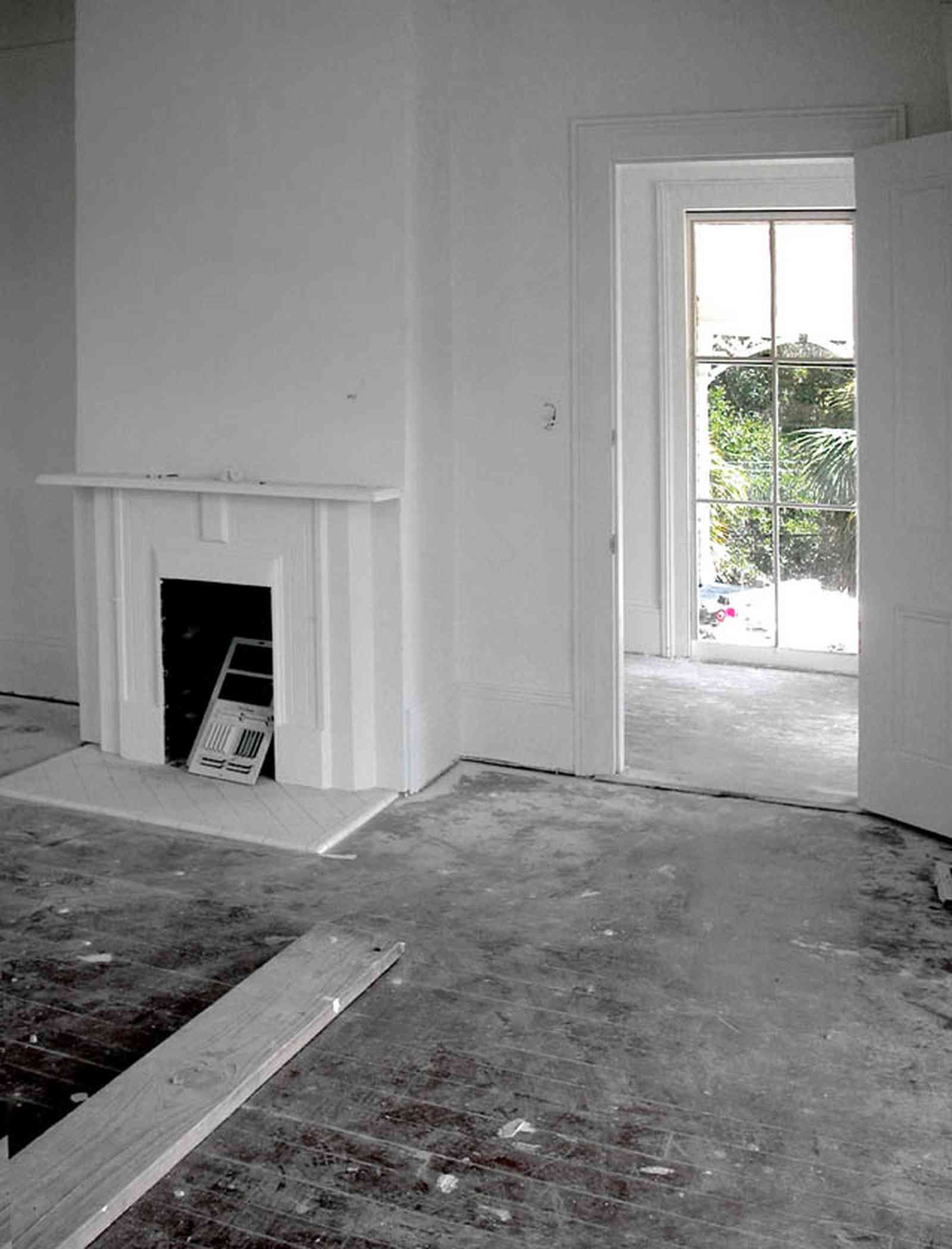 North-Hill:-200-West-Jackson-Street_31.jpg:  front parlor, upstairs, second floor, heart pine floor, mantle, fireplace