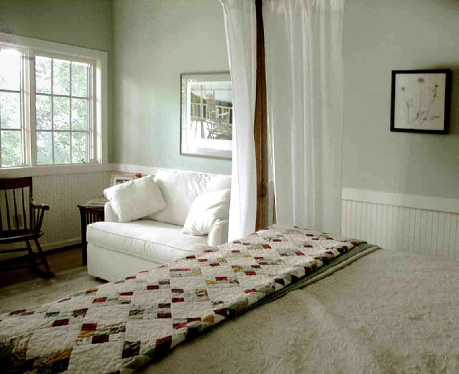 North-Hill:-284-West-Gonzales-Street_27e.jpg:  quilt, sofa, rocking chair, canopy bed, craftsman cabin