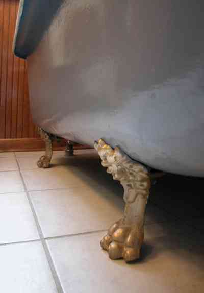 North-Hill:-52-West-Gonzalez-Street_22.jpg North-Hill:-52-West-Gonzalez-Street_22.jpg: bathroom, beaded wallboard, claw foot tub. victorian home