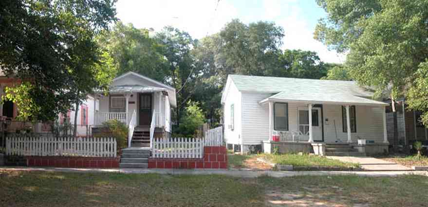 Old-East-Hill:-802-Belmont-Street_00.jpg:  picket fence, shotgun cottage, oak tree, victorian streetscape, front porch, neighborhood