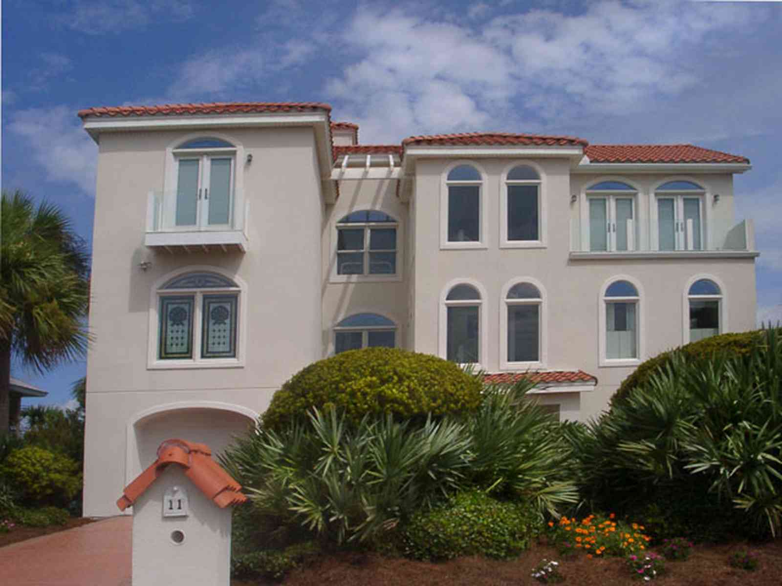 Pensacola-Beach:-Sugar-Bowl-Subdivision_05.jpg:  italienate villa, palm tree, santa rosa sound, sugar bowl subdivision