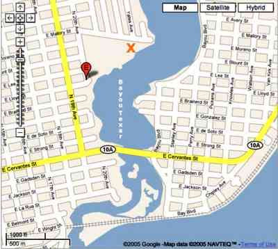 Pensacola:-Bayou-Texar_05.jpg:  bayou, texar, lake, bay, water, calm water, mansions, map, google