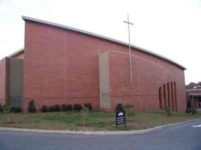 Pensacola:-Hillcrest-Baptist-Church_03.jpg:  church, brick, 9 mile road, baptist, modern, contemporary