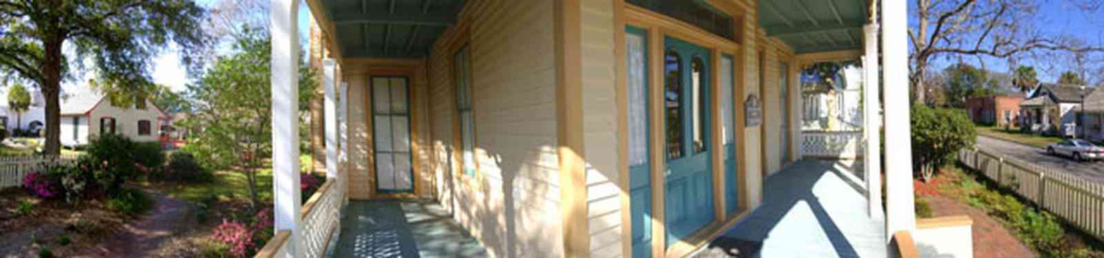 Pensacola:-Historic-Pensacola-Village:-Lear-Rocheblave-House_03.jpg Pensacola:-Historic-Pensacola-Village:-Lear-Rocheblave-House_03.jpg: victorian house, victorian front porch, museum, historic village, picket fence