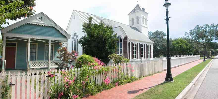 Pensacola:-Historic-Pensacola-Village:-Phieffer-House_02.jpg:  picket fence, brick sidewalk, shotgun cottage, dorr house, old christ church, seville square, magnolia tree