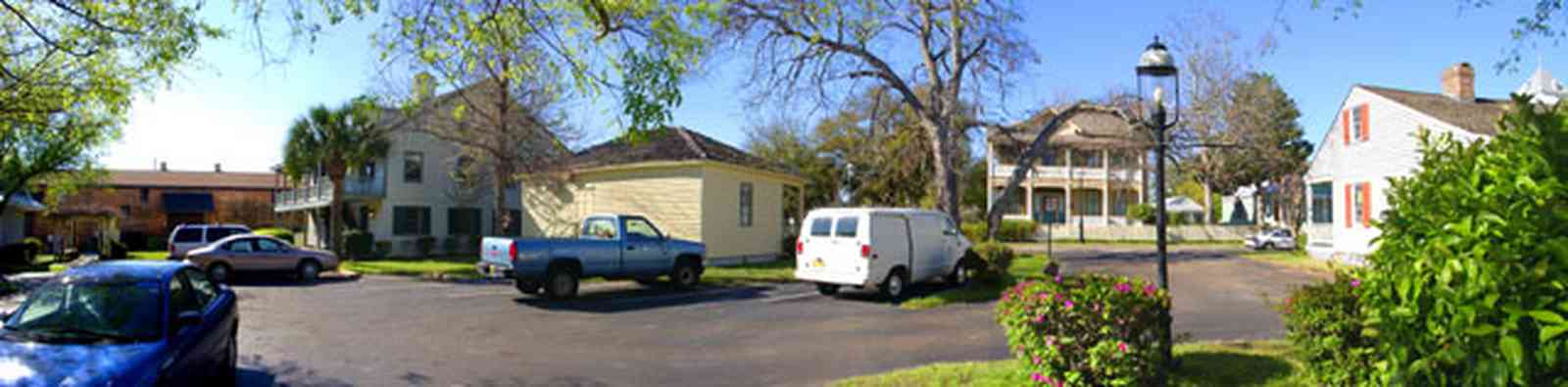Pensacola:-Historic-Pensacola-Village:-The-Weavers-Cottage_04.jpg Pensacola:-Historic-Pensacola-Village:-The-Weavers-Cottage_04.jpg: zaragoza street, victorian house, victorian cottage, gulf coast cottage, brick sidewalk, escambia bay, historic village